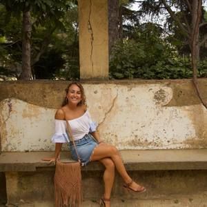 Meet your Posher, Maria